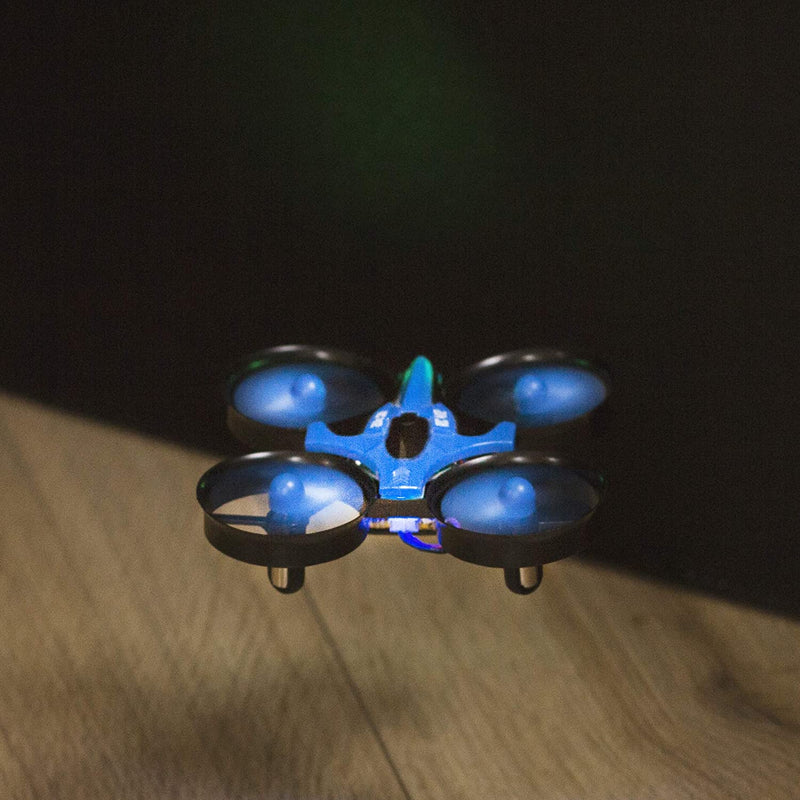 Mini Quadricóptero com controle remoto, fácil de pilotar; LED; Iniciante ou avançado